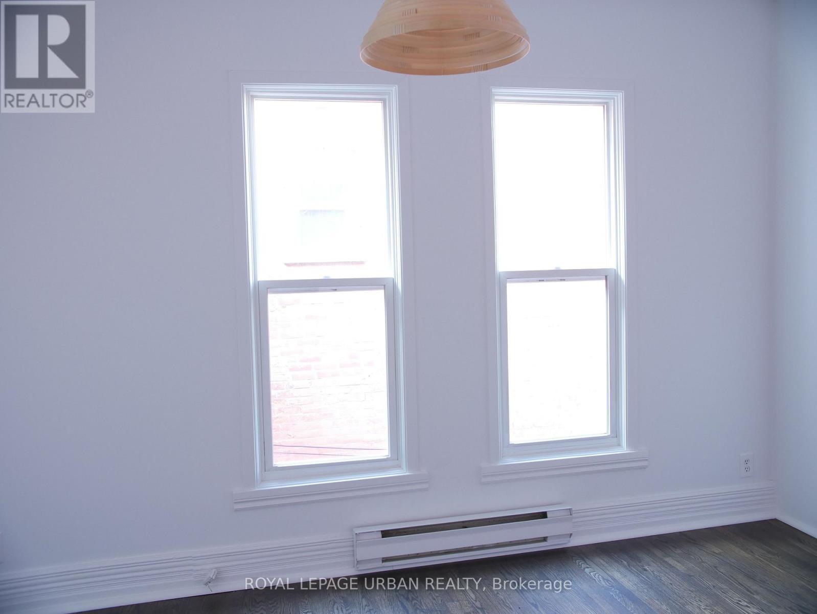 Upper - 10 Earnbridge Street, Toronto, Ontario  M6K 1N3 - Photo 7 - W12561242