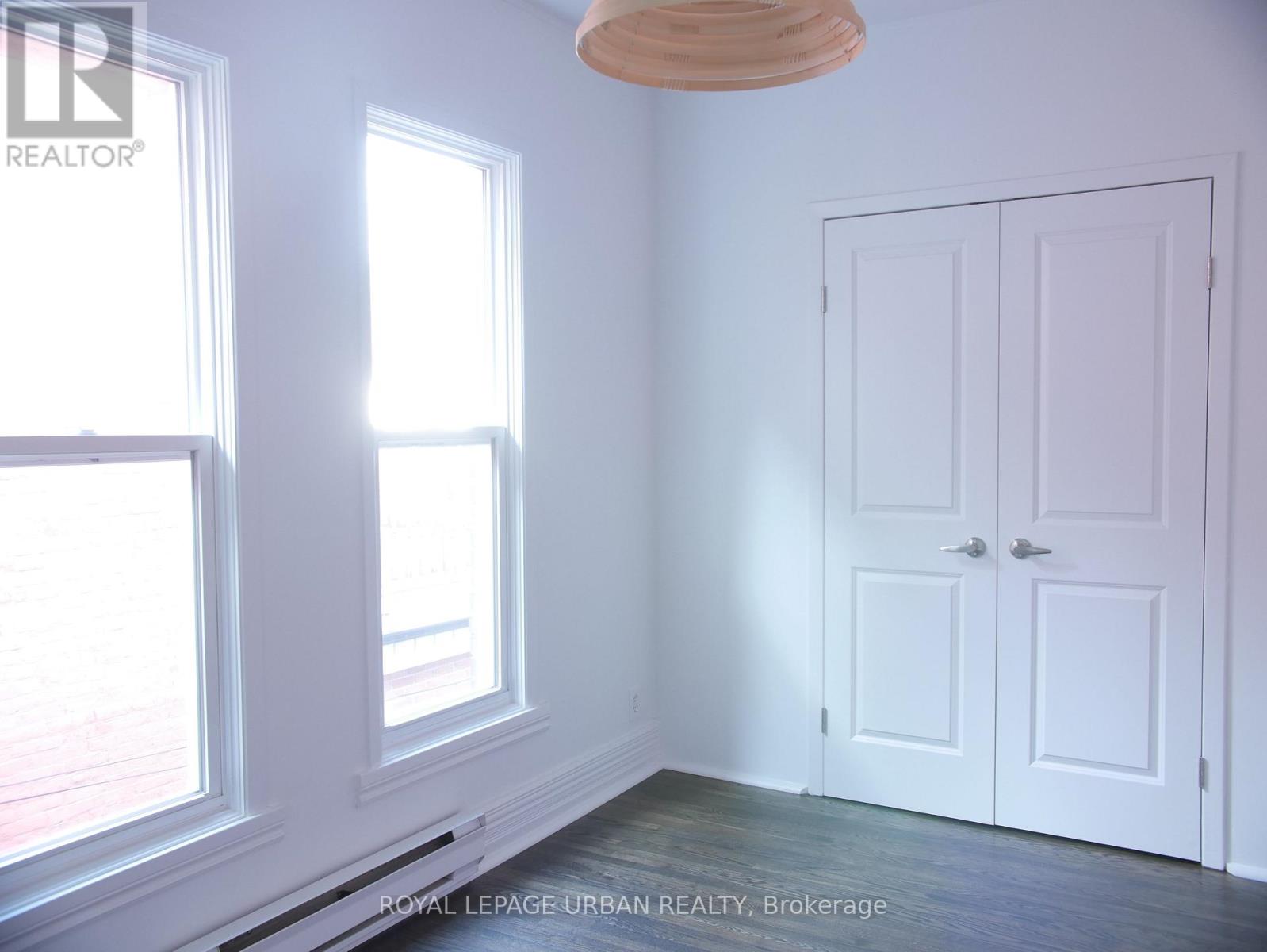 Upper - 10 Earnbridge Street, Toronto, Ontario  M6K 1N3 - Photo 8 - W12561242