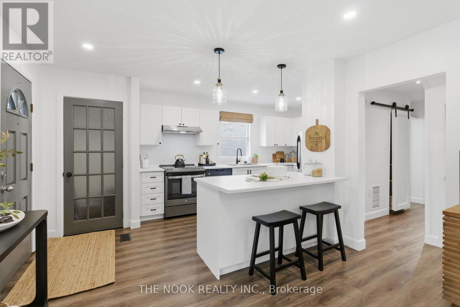 135 Admiral Road, Ajax, Ontario  L1S 2P2 - Photo 3 - E12561262