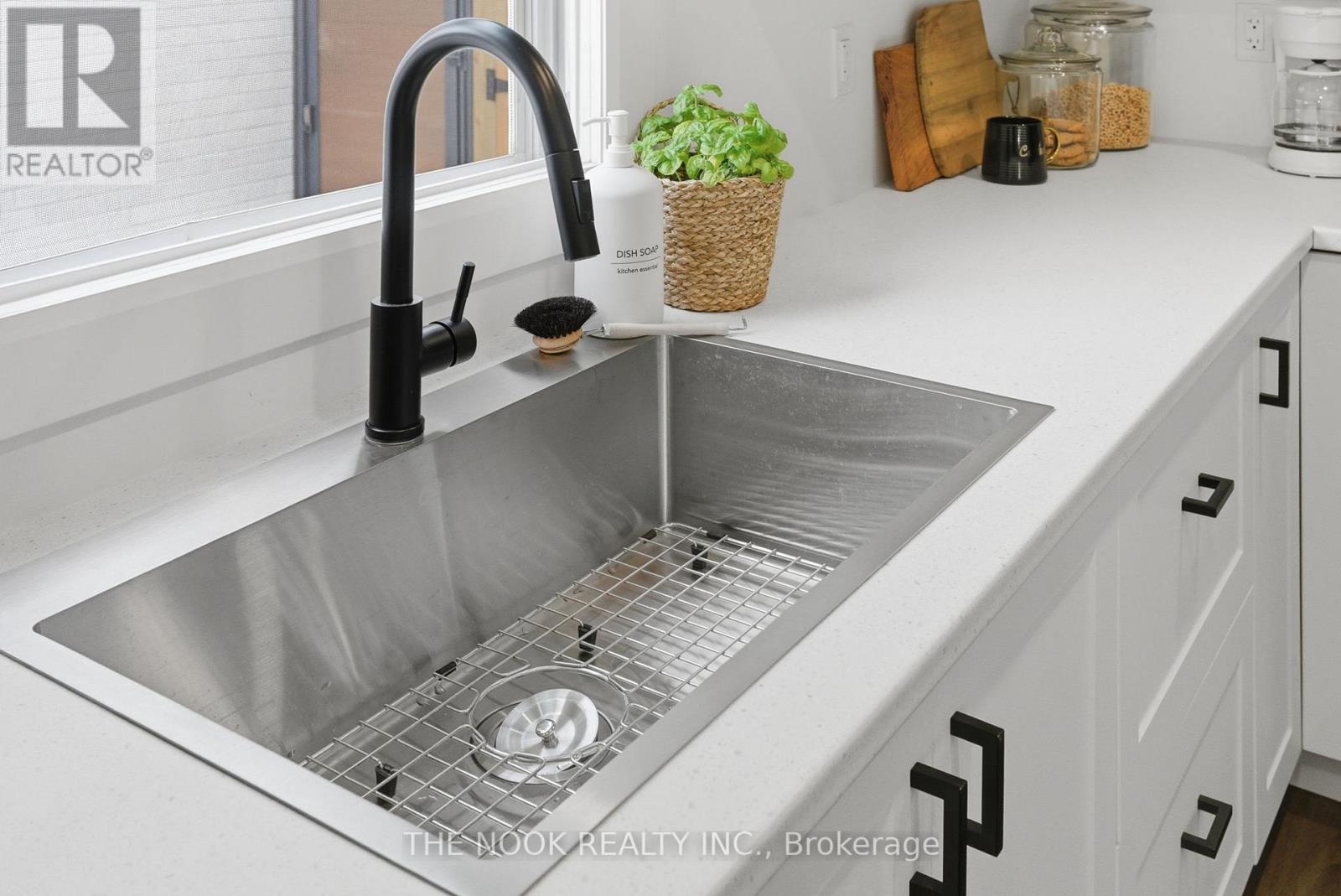 135 Admiral Road, Ajax, Ontario  L1S 2P2 - Photo 5 - E12561262