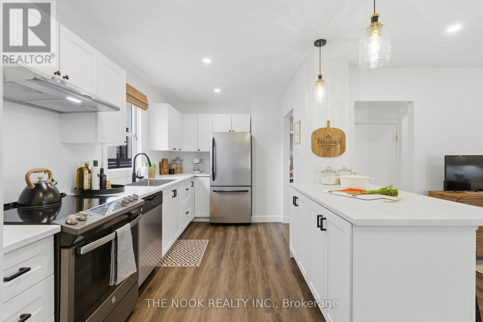 135 Admiral Road, Ajax, Ontario  L1S 2P2 - Photo 6 - E12561262