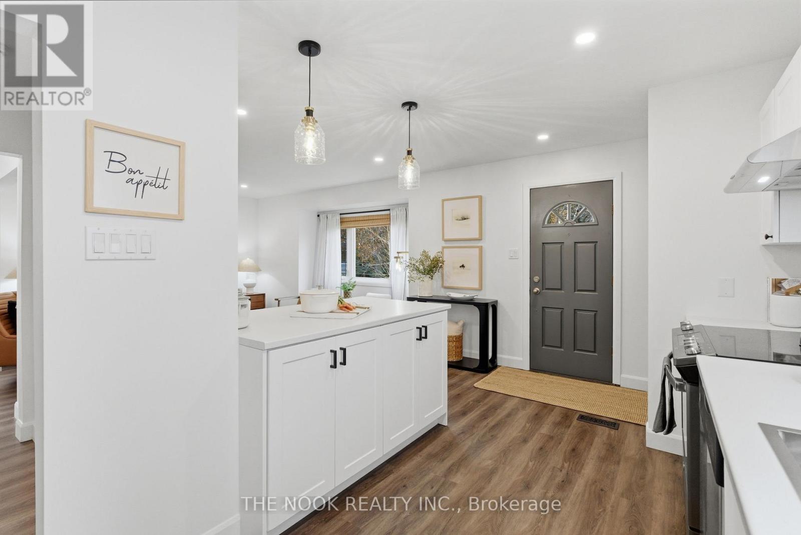 135 Admiral Road, Ajax, Ontario  L1S 2P2 - Photo 7 - E12561262