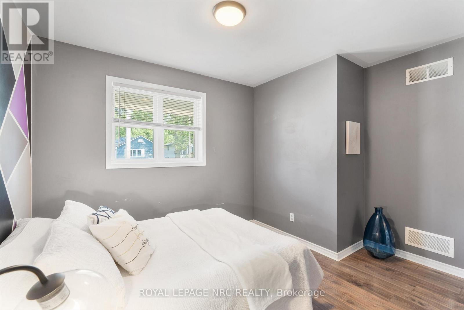 15 Michigan Avenue, St. Catharines, Ontario  L2N 4G7 - Photo 23 - X12561274