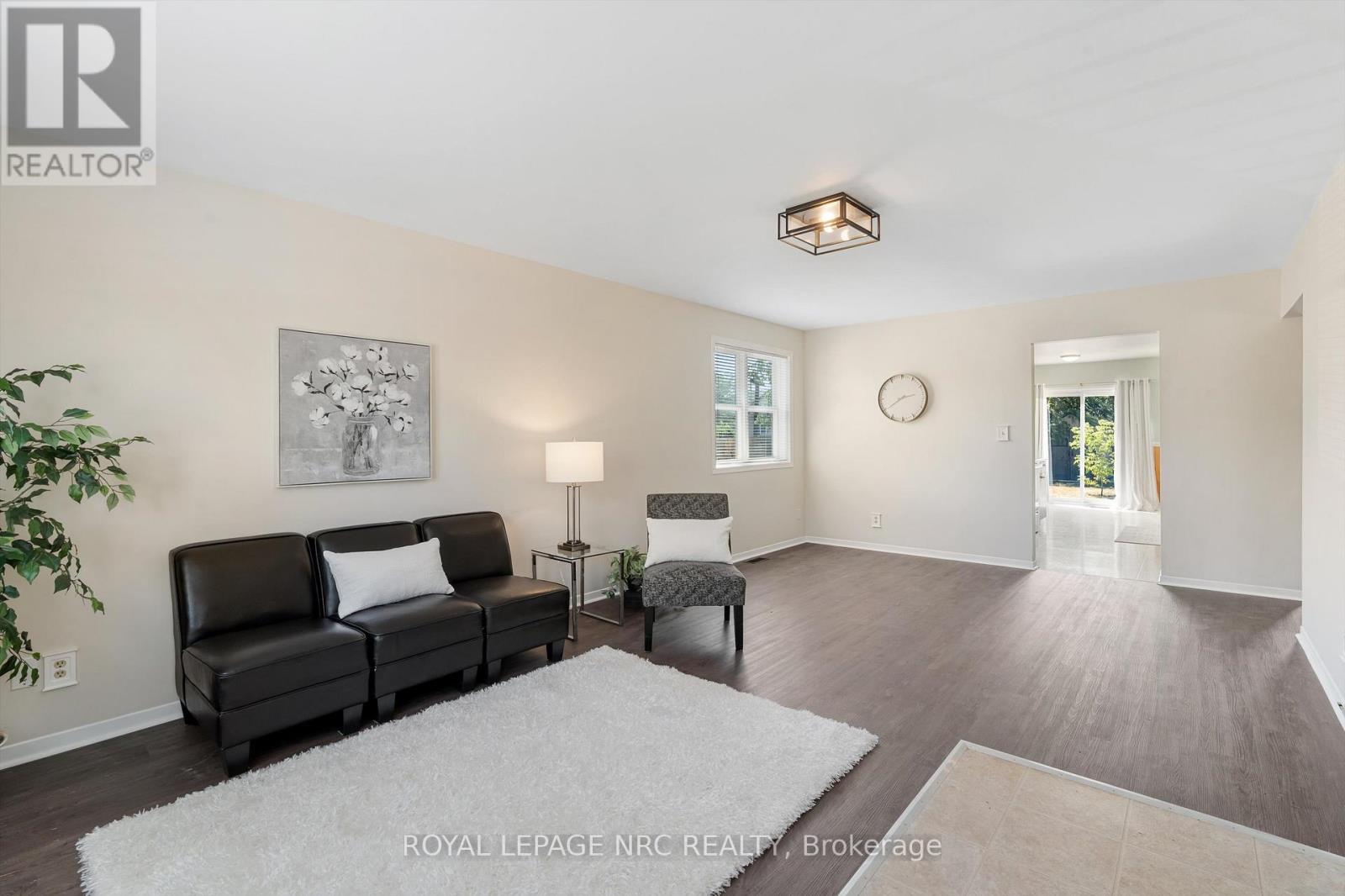 15 Michigan Avenue, St. Catharines, Ontario  L2N 4G7 - Photo 8 - X12561274