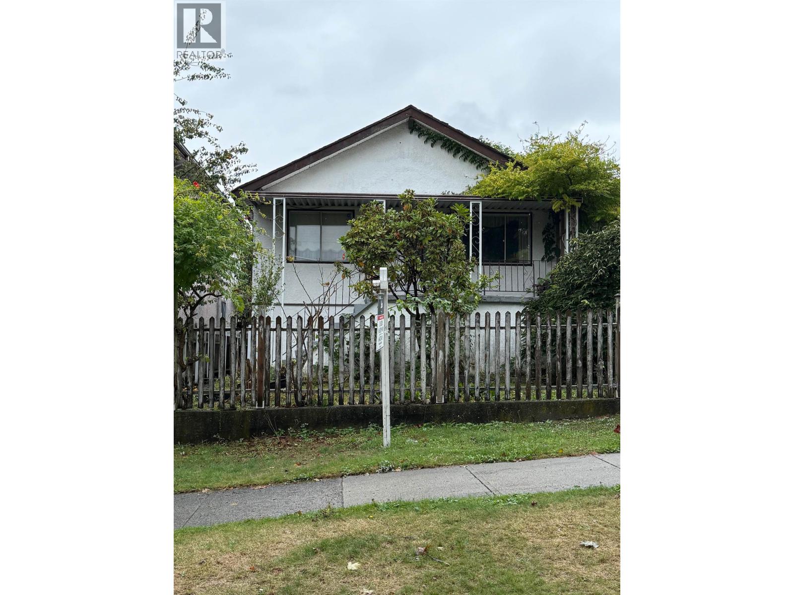 3409 E PENDER STREET, Vancouver, British Columbia