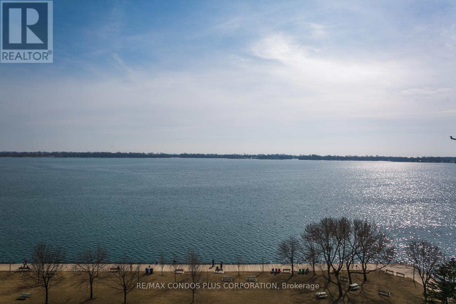 1001 - 33 Harbour Square, Toronto, Ontario  M5J 2G2 - Photo 12 - C12561256