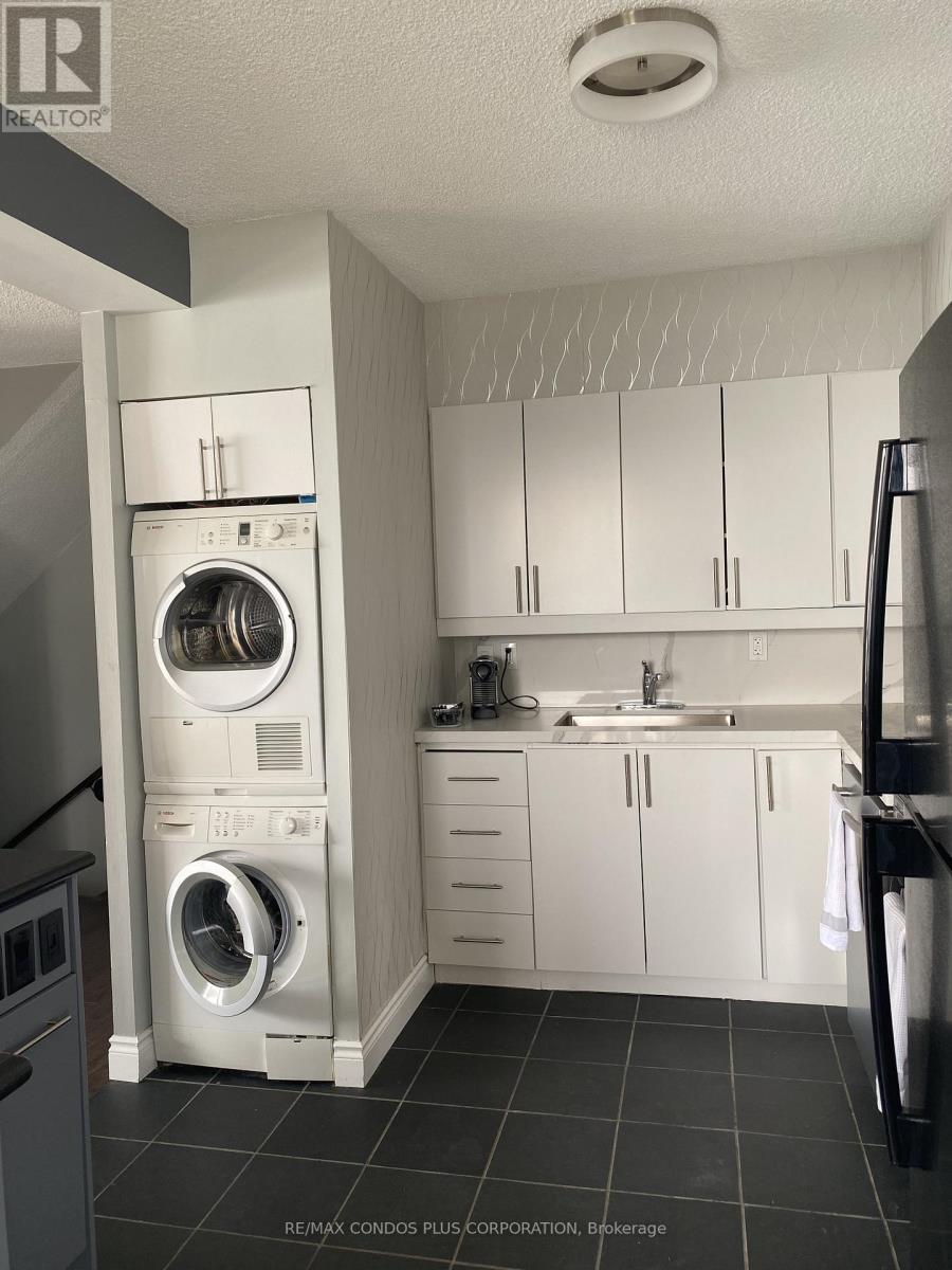 1001 - 33 Harbour Square, Toronto, Ontario  M5J 2G2 - Photo 30 - C12561256