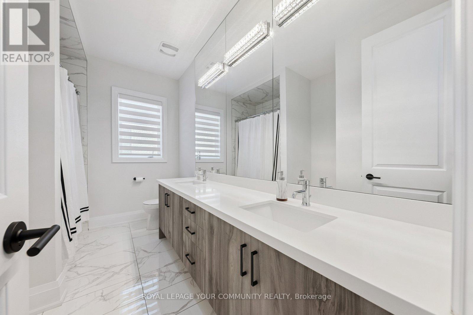 143 Vellore Park Avenue, Vaughan, Ontario  L4H 4S5 - Photo 17 - N12441424