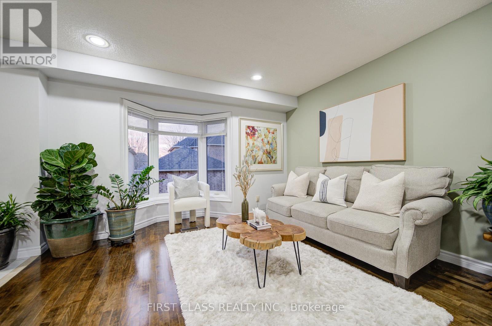 18 Primrose Path Crescent, Markham, Ontario  L3S 4A9 - Photo 13 - N12561264