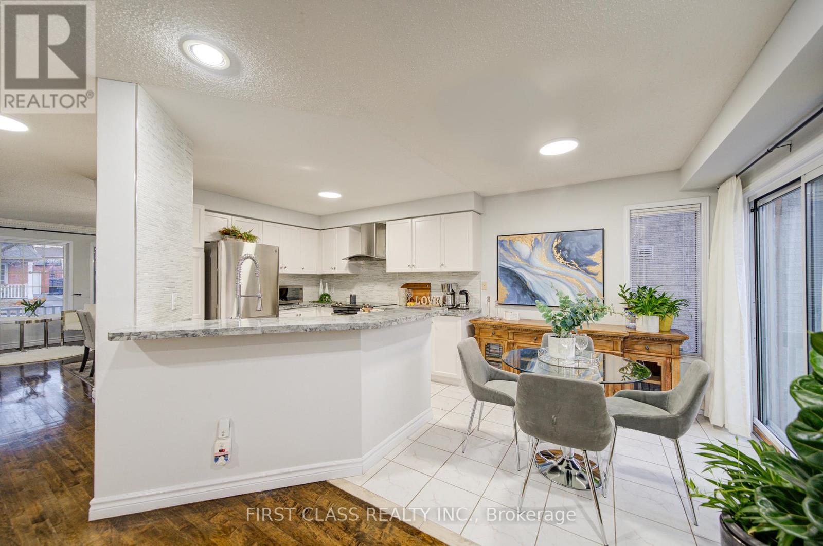 18 Primrose Path Crescent, Markham, Ontario  L3S 4A9 - Photo 17 - N12561264