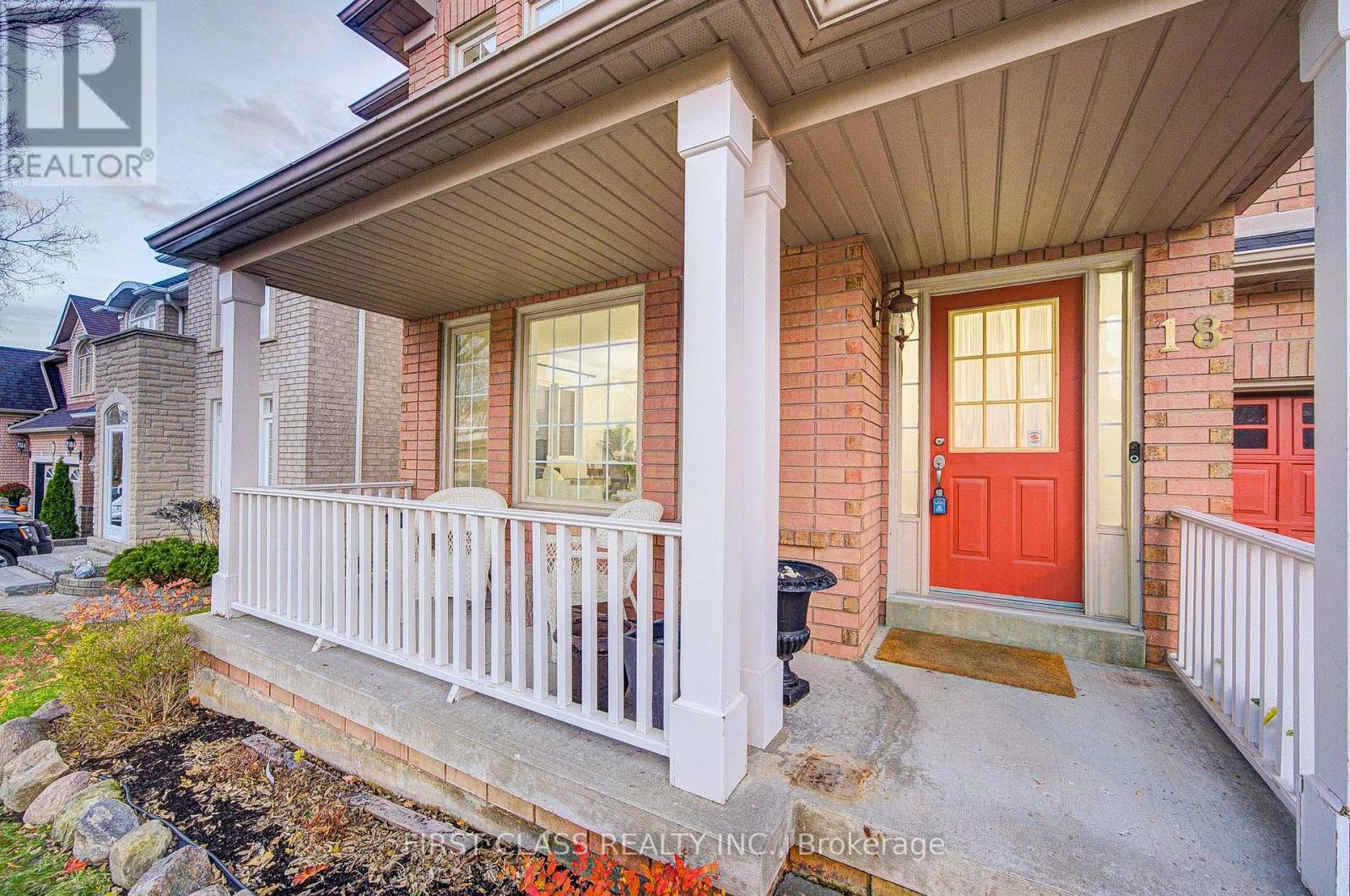 18 Primrose Path Crescent, Markham, Ontario  L3S 4A9 - Photo 2 - N12561264