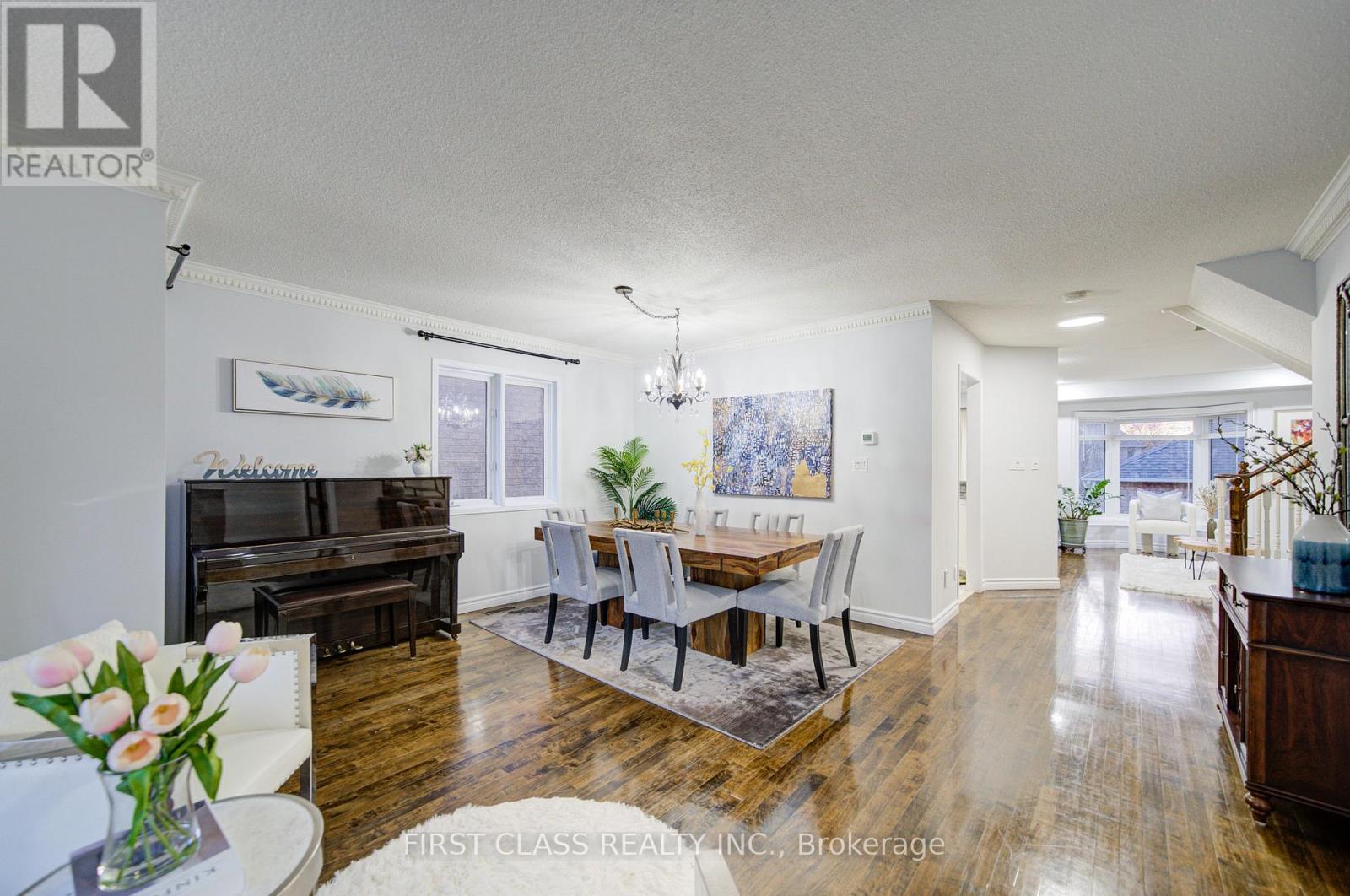 18 Primrose Path Crescent, Markham, Ontario  L3S 4A9 - Photo 5 - N12561264