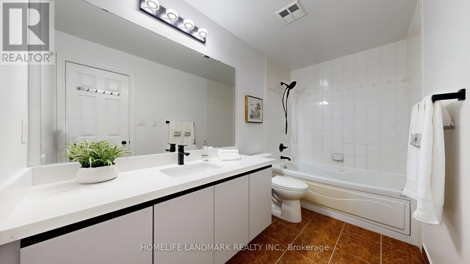 54 - 151 Townsgate Drive, Vaughan, Ontario  L4J 8J7 - Photo 27 - N12561266