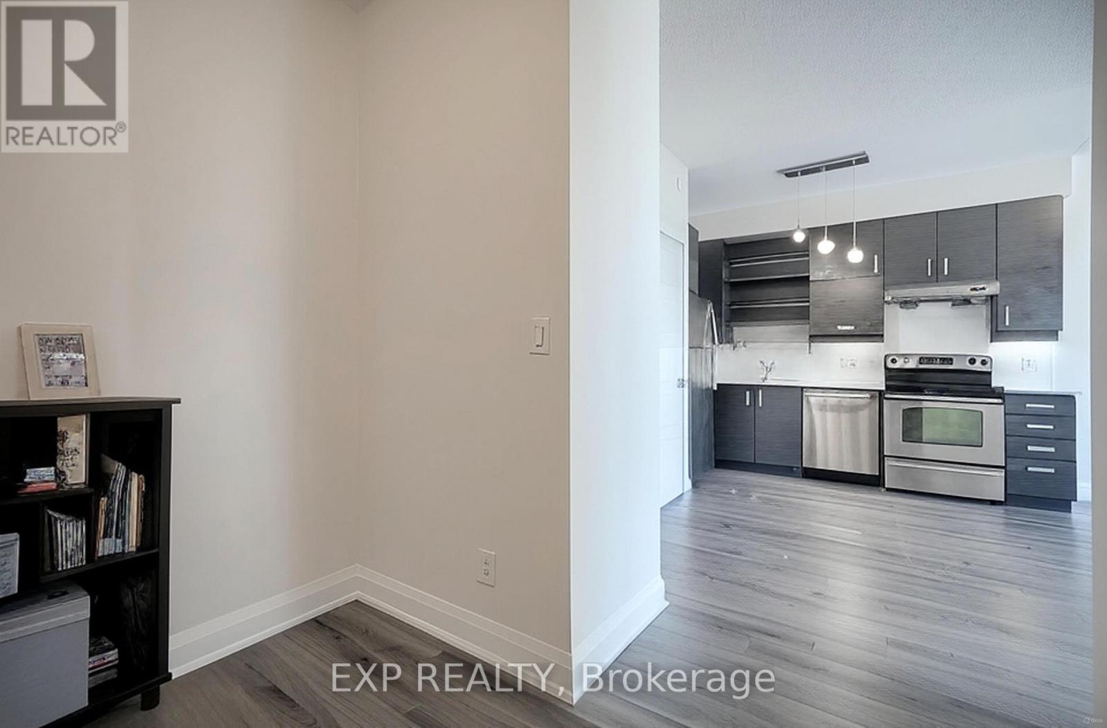 523 - 8228 Birchmount Road, Markham, Ontario  L3R 1A6 - Photo 7 - N12561270