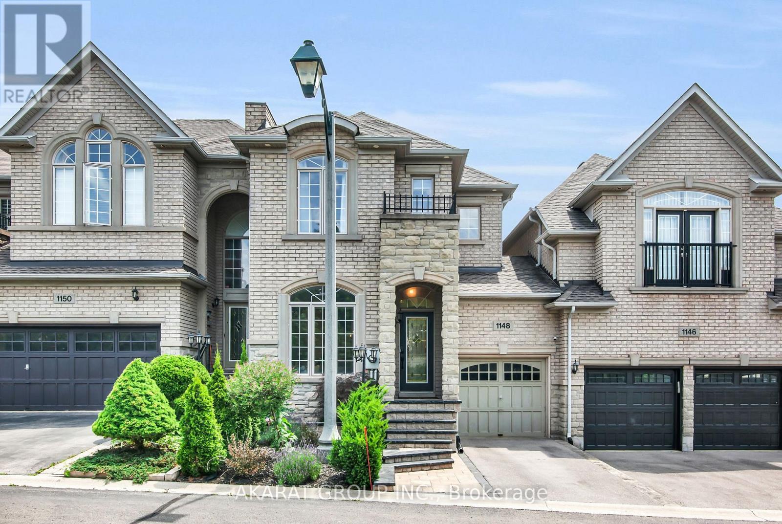 1148 WOODINGTON LANE, Oakville, Ontario