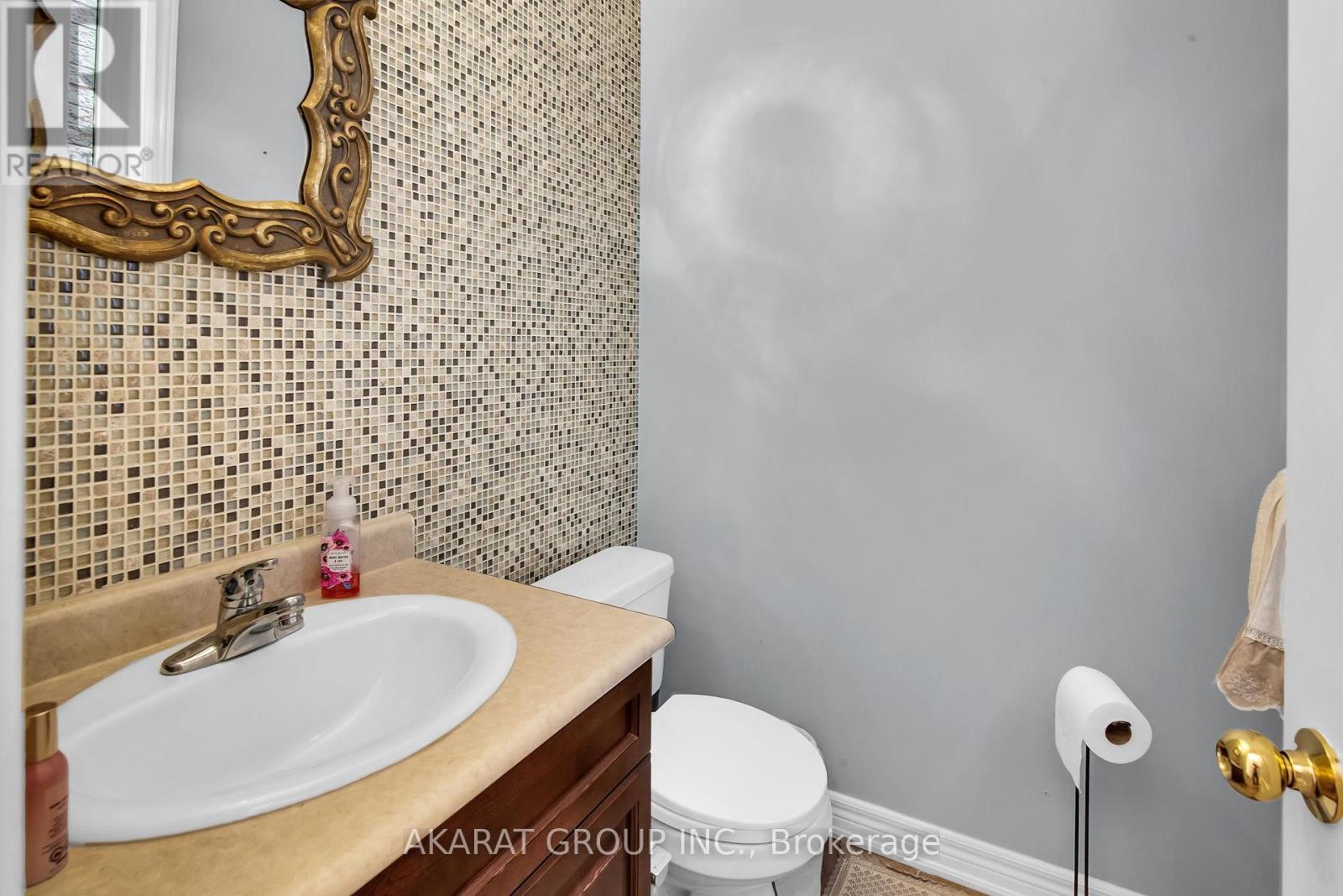 1148 Woodington Lane, Oakville, Ontario  L6H 7V1 - Photo 15 - W12561248