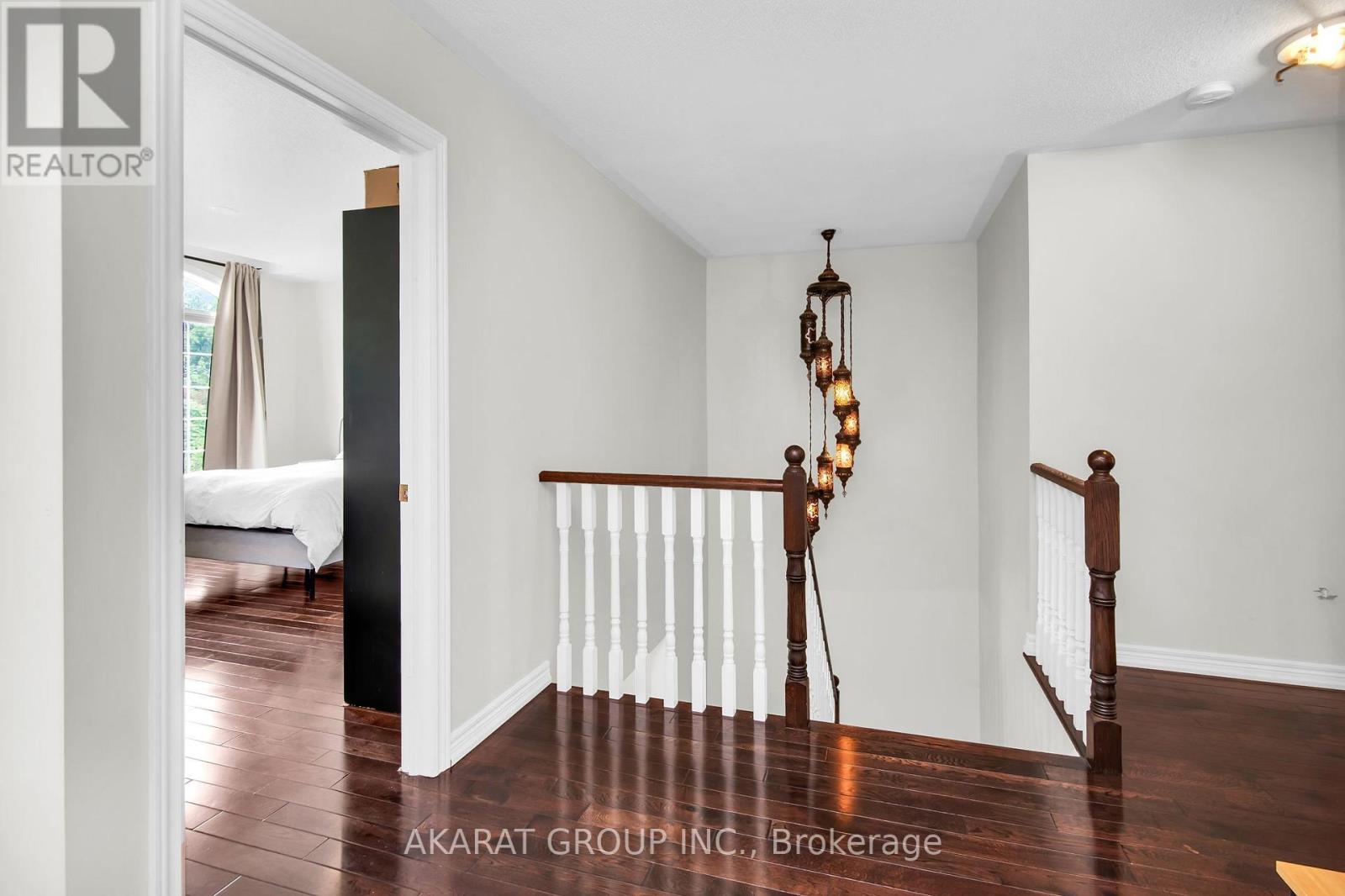 1148 Woodington Lane, Oakville, Ontario  L6H 7V1 - Photo 16 - W12561248