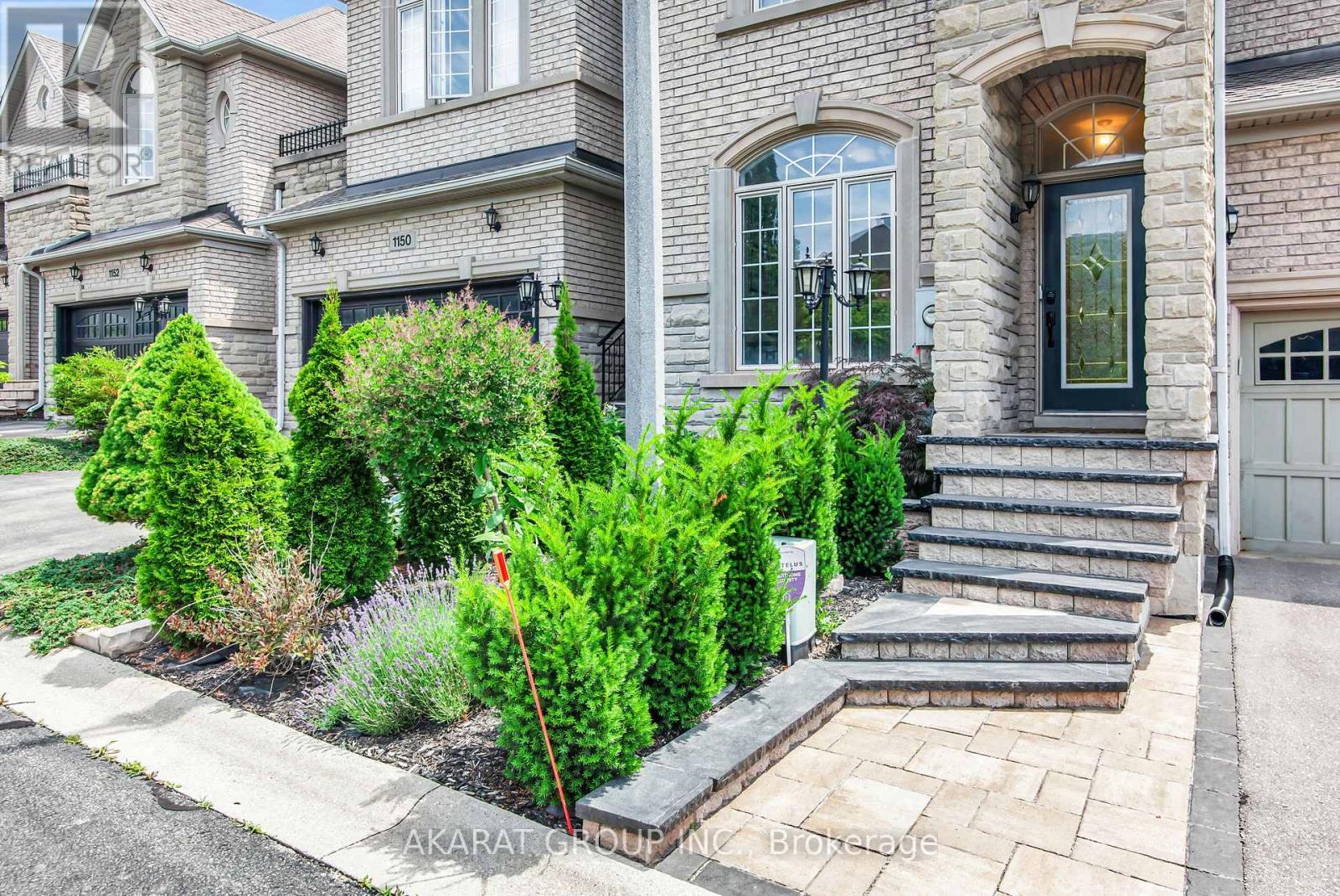 1148 Woodington Lane, Oakville, Ontario  L6H 7V1 - Photo 2 - W12561248