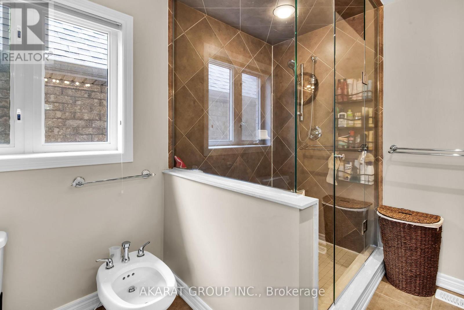 1148 Woodington Lane, Oakville, Ontario  L6H 7V1 - Photo 21 - W12561248