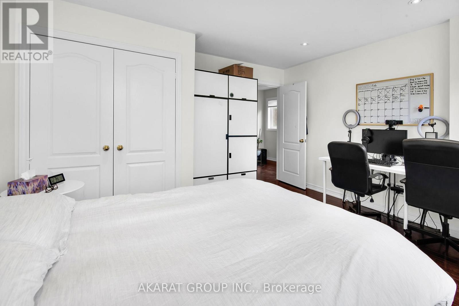 1148 Woodington Lane, Oakville, Ontario  L6H 7V1 - Photo 23 - W12561248