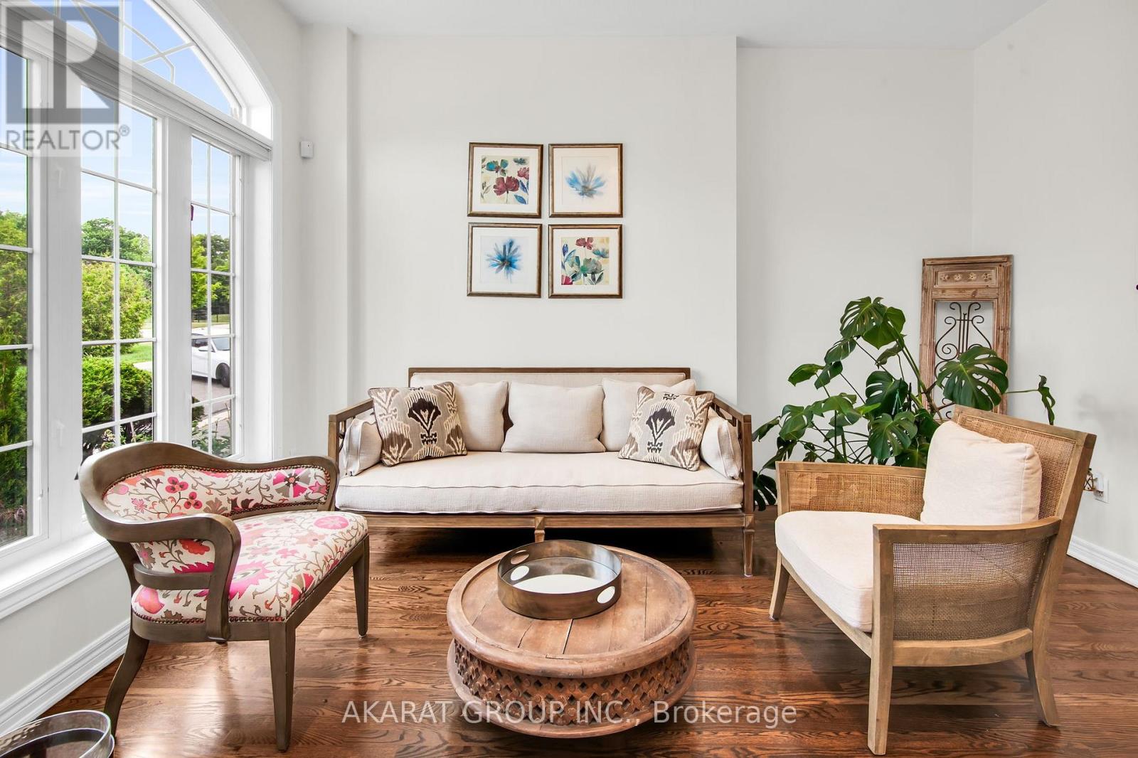 1148 Woodington Lane, Oakville, Ontario  L6H 7V1 - Photo 4 - W12561248