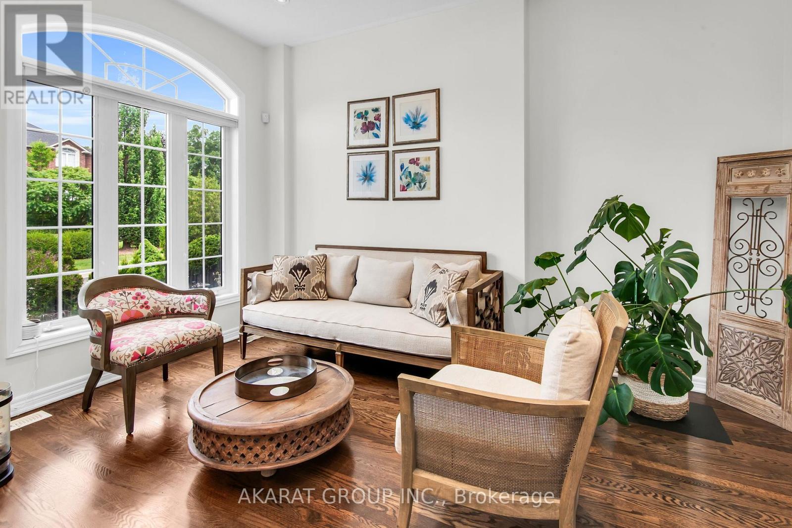 1148 Woodington Lane, Oakville, Ontario  L6H 7V1 - Photo 6 - W12561248