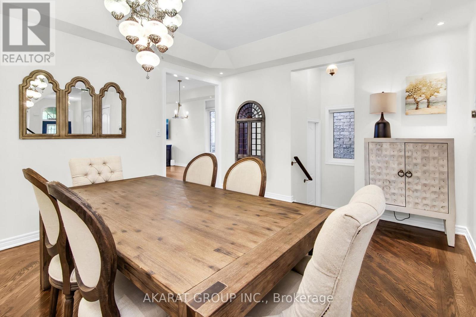 1148 Woodington Lane, Oakville, Ontario  L6H 7V1 - Photo 9 - W12561248