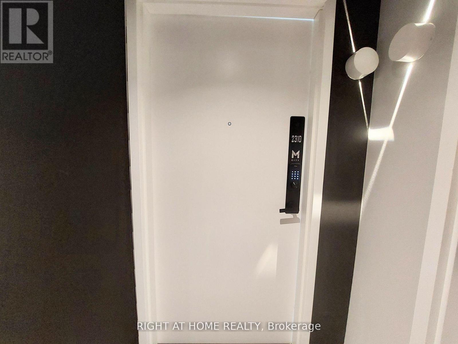 2310 - 3883 Quartz Road, Mississauga, Ontario  L5B 0M4 - Photo 4 - W12561250