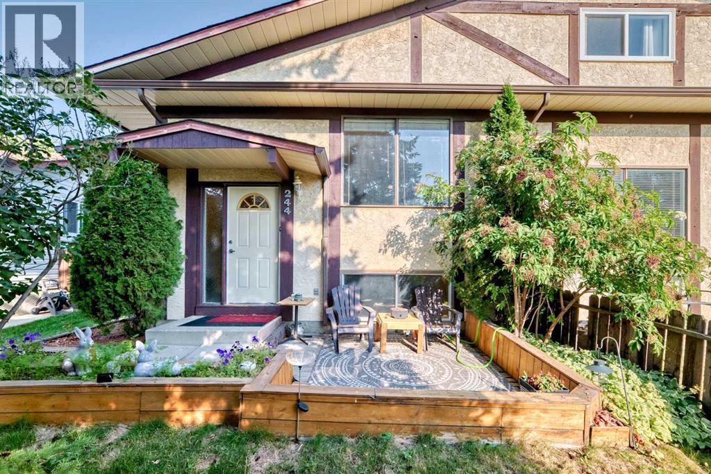 244 Flett Drive Ne, Airdrie, Alberta  T4B 1N5 - Photo 2 - A2256580