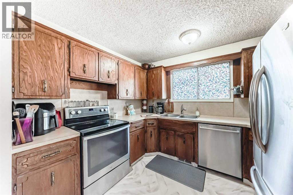 244 Flett Drive Ne, Airdrie, Alberta  T4B 1N5 - Photo 15 - A2256580