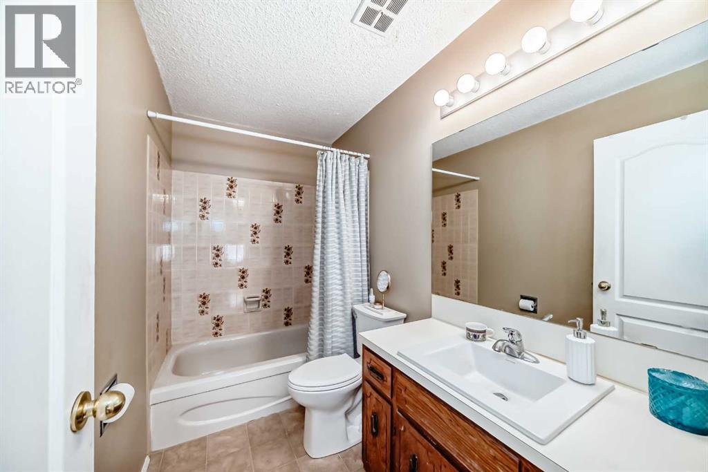 244 Flett Drive Ne, Airdrie, Alberta  T4B 1N5 - Photo 29 - A2256580