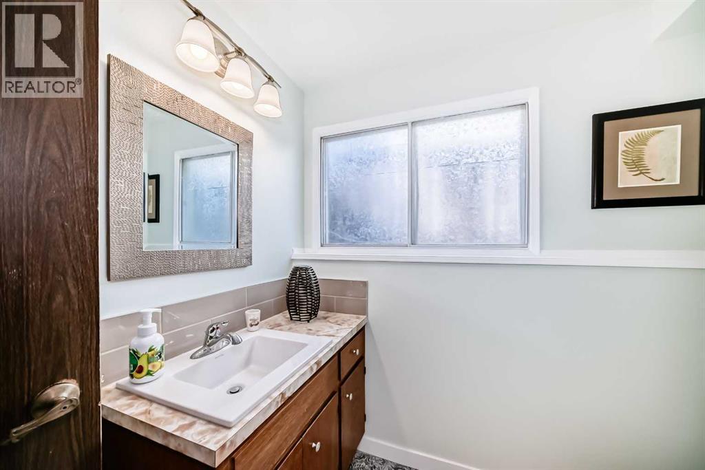 244 Flett Drive Ne, Airdrie, Alberta  T4B 1N5 - Photo 38 - A2256580