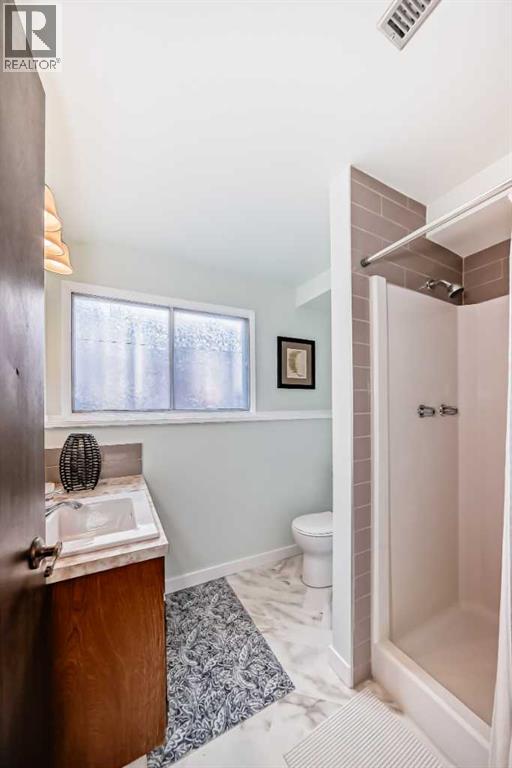 244 Flett Drive Ne, Airdrie, Alberta  T4B 1N5 - Photo 37 - A2256580