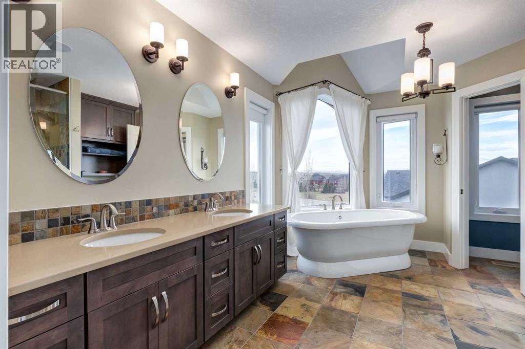 55 Monterra Cove, Rural Rocky View County, Alberta  T4C 0G7 - Photo 21 - A2260790