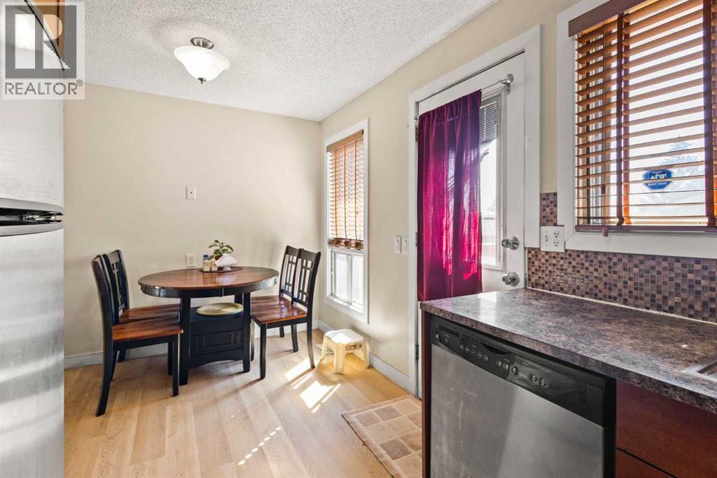 84 Fallswater Road Ne, Calgary, Alberta  T3J 1B1 - Photo 9 - A2269765