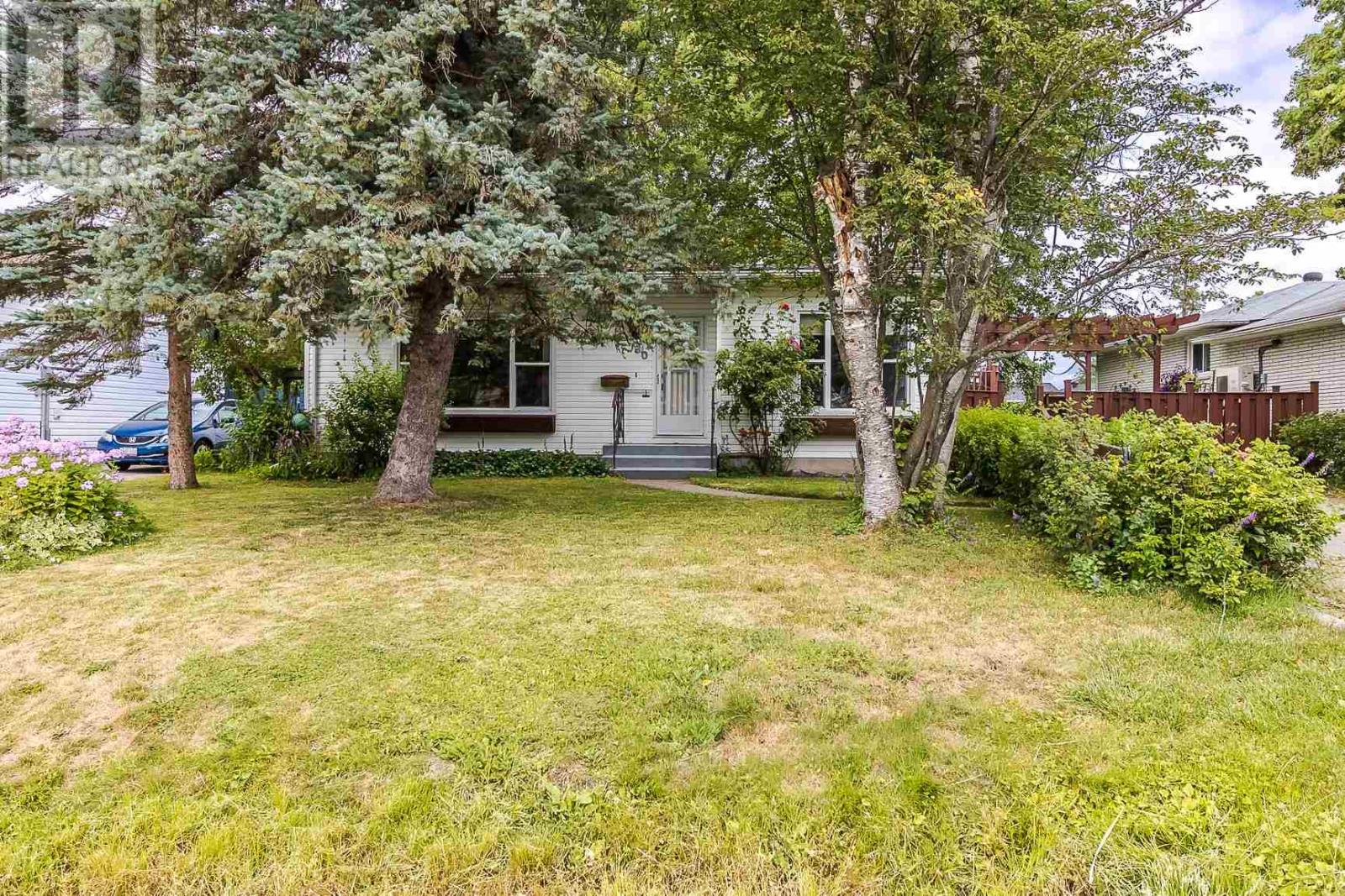 30 Carlbert St, Sault Ste. Marie, Ontario  P6A 5R9 - Photo 3 - SM252667