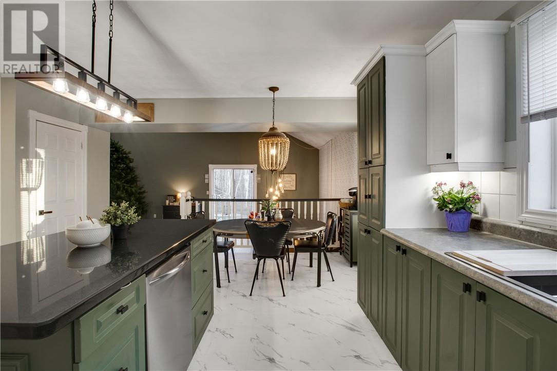 211 Ray Street, Wahnapitae, Ontario  P0M 3C0 - Photo 11 - 2125700