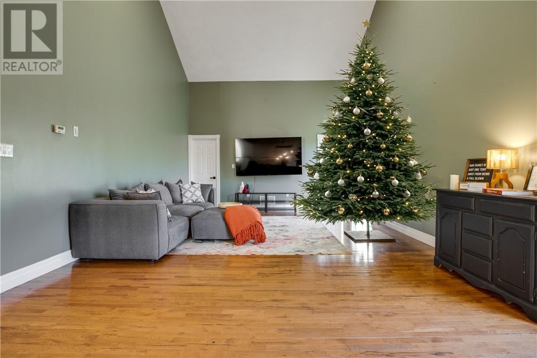 211 Ray Street, Wahnapitae, Ontario  P0M 3C0 - Photo 12 - 2125700