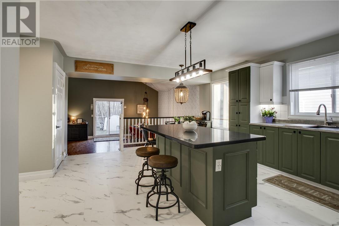 211 Ray Street, Wahnapitae, Ontario  P0M 3C0 - Photo 8 - 2125700