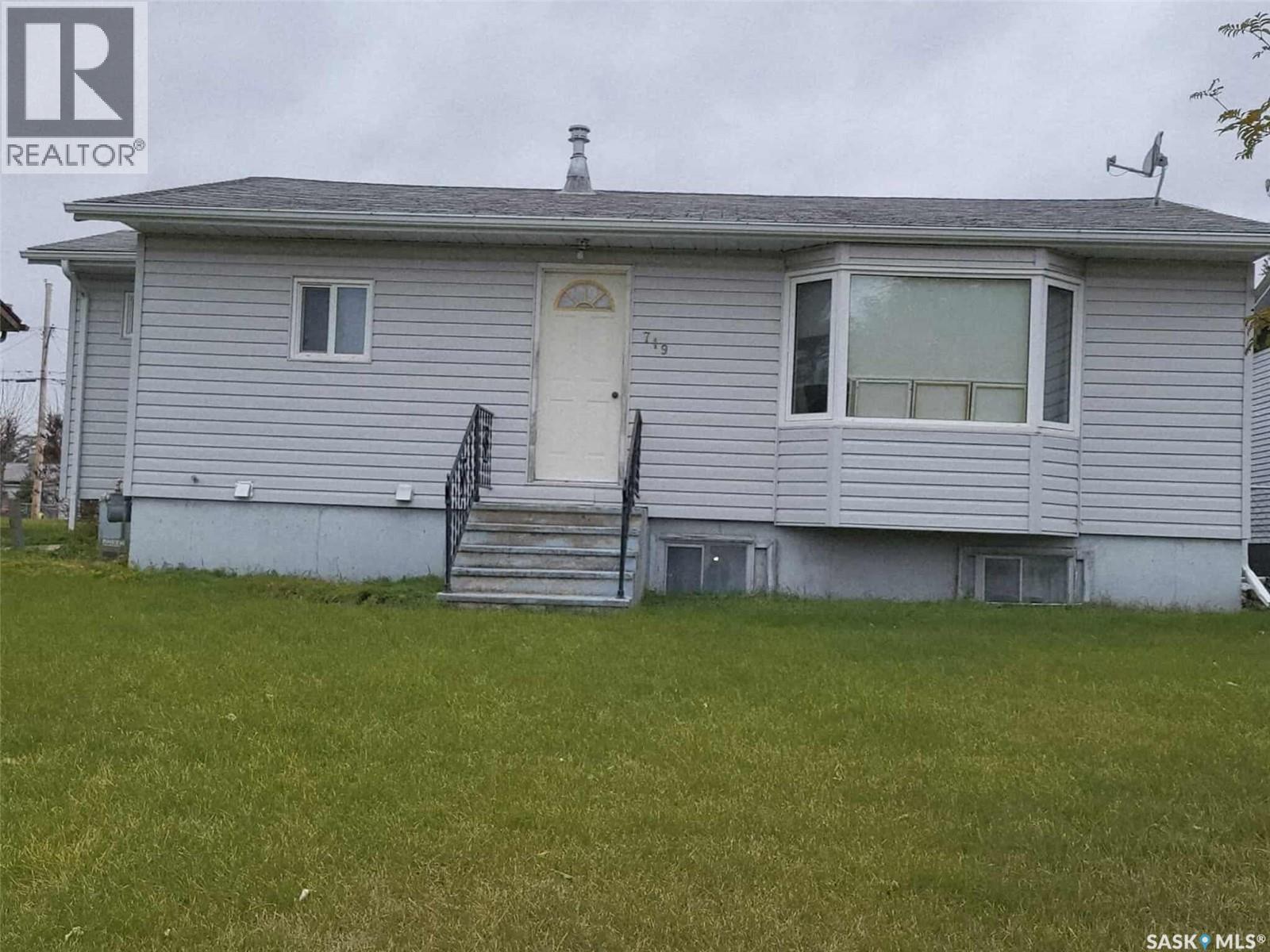 719 Donald Street, Hudson Bay, Saskatchewan  S0E 0Y0 - Photo 15 - SK024369