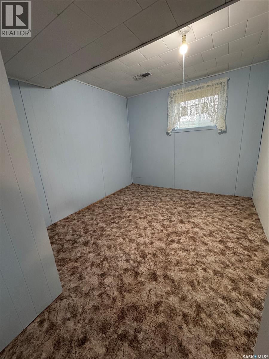 719 Donald Street, Hudson Bay, Saskatchewan  S0E 0Y0 - Photo 22 - SK024369