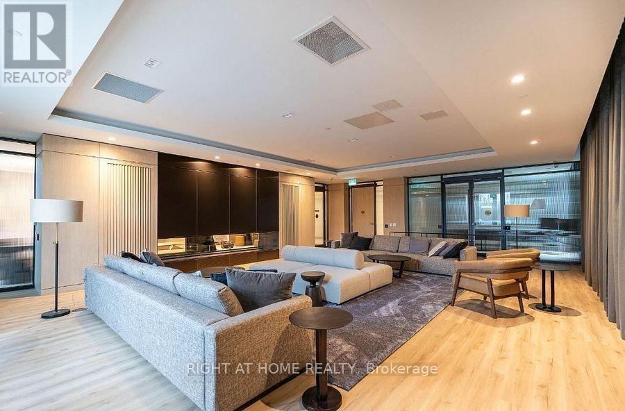 803 - 215 Veterans Drive S, Brampton, Ontario  L7A 4S6 - Photo 3 - W12461437