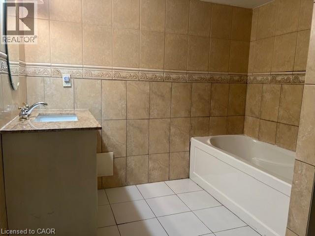 2232 Queensway Street, Burlington, Ontario  L7R 3T1 - Photo 14 - 40789490