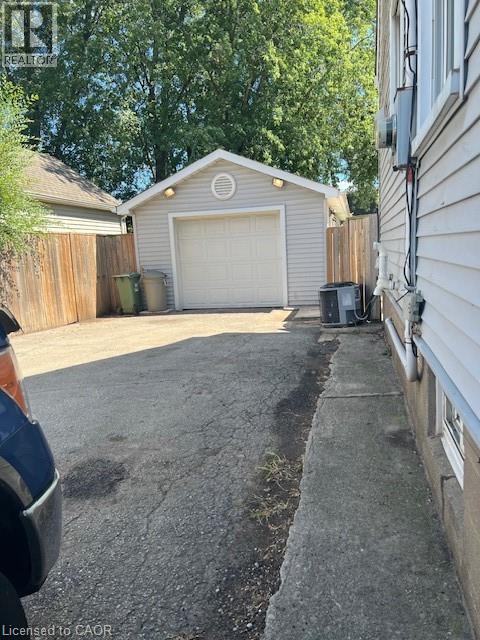 2232 Queensway Street, Burlington, Ontario  L7R 3T1 - Photo 16 - 40789490