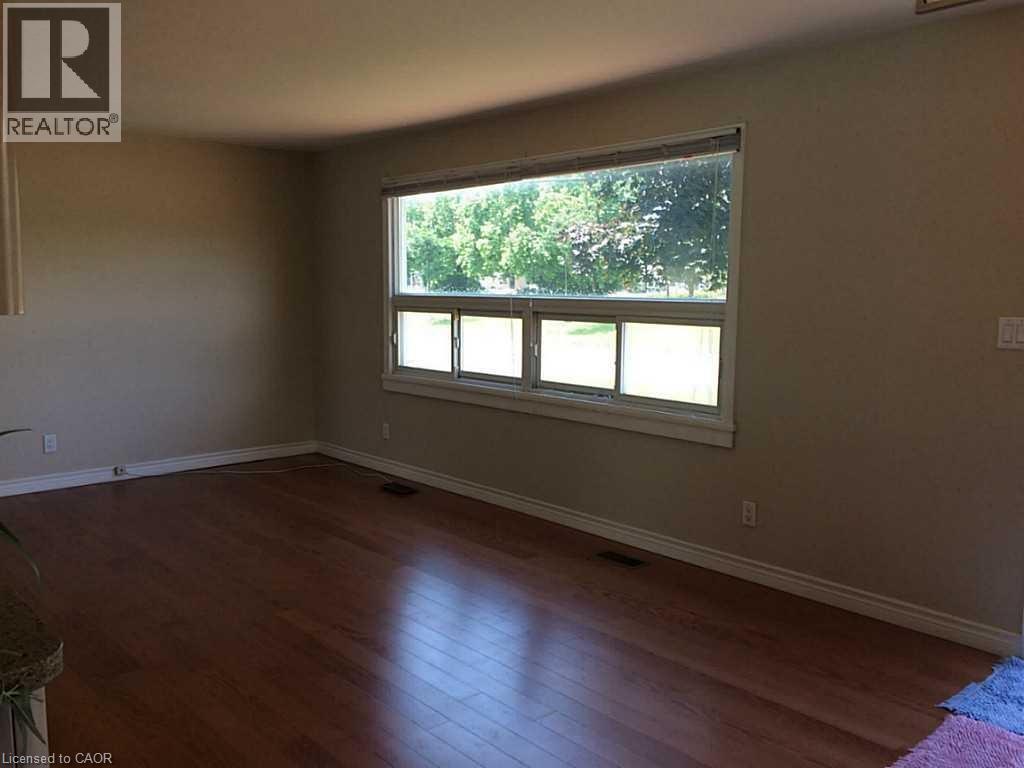 2232 Queensway Street, Burlington, Ontario  L7R 3T1 - Photo 18 - 40789490