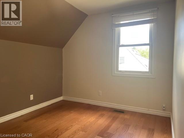 2232 Queensway Street, Burlington, Ontario  L7R 3T1 - Photo 9 - 40789490