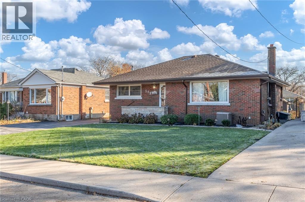 173 West 23rd Street, Hamilton, Ontario  L9C 4V8 - Photo 4 - 40789478