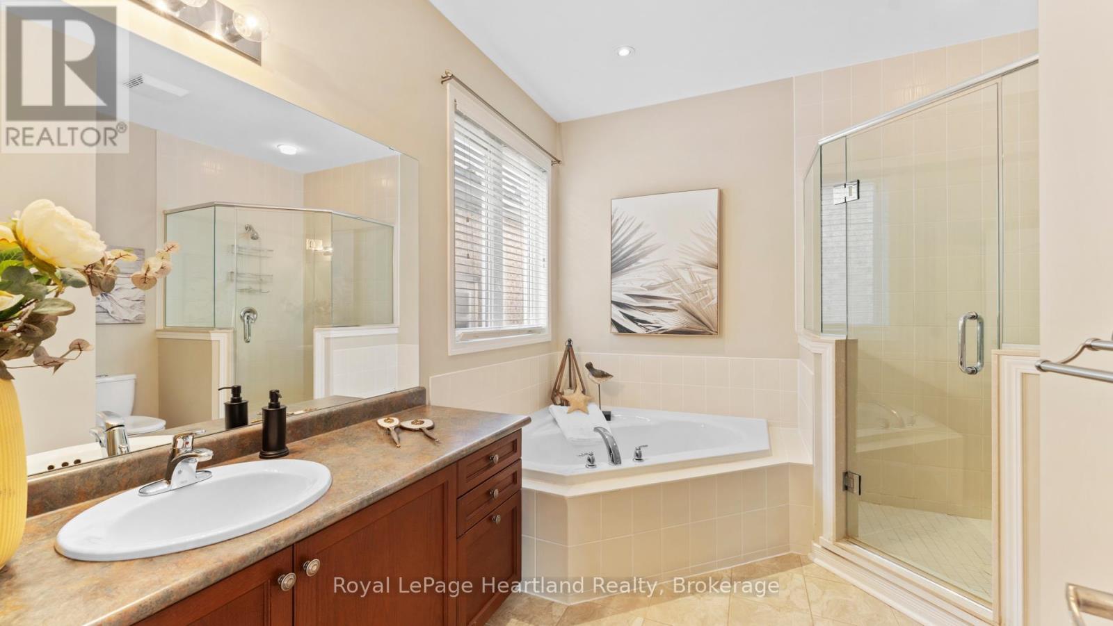 23 Stornoway Crescent, Huron East, Ontario N0K 1W0 - Photo 17 - X12531740