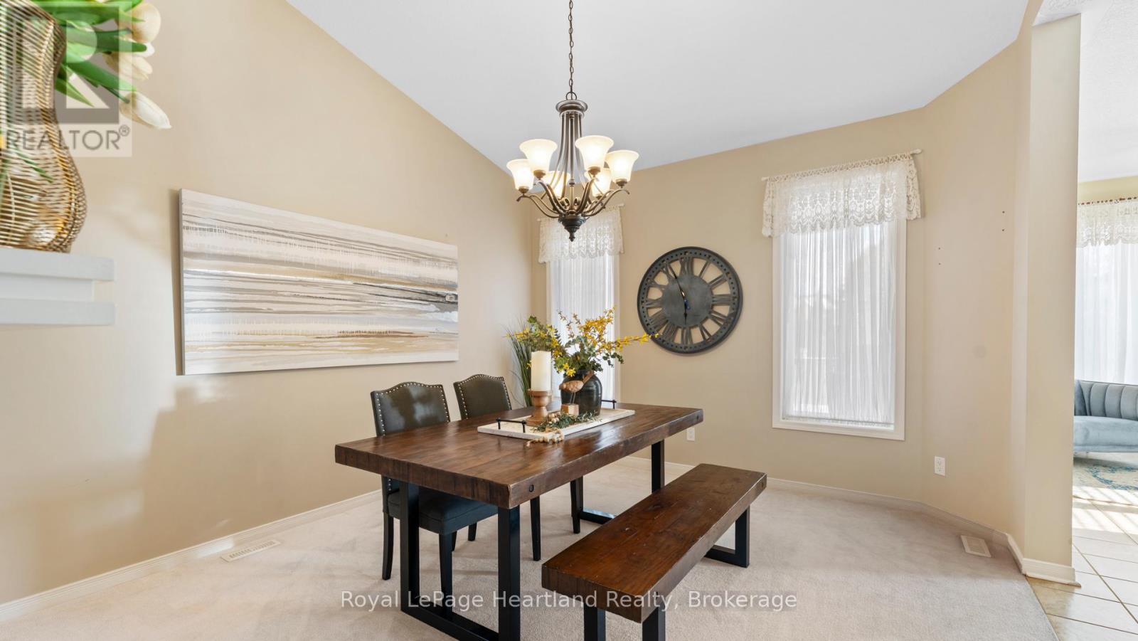 23 Stornoway Crescent, Huron East, Ontario N0K 1W0 - Photo 7 - X12531740