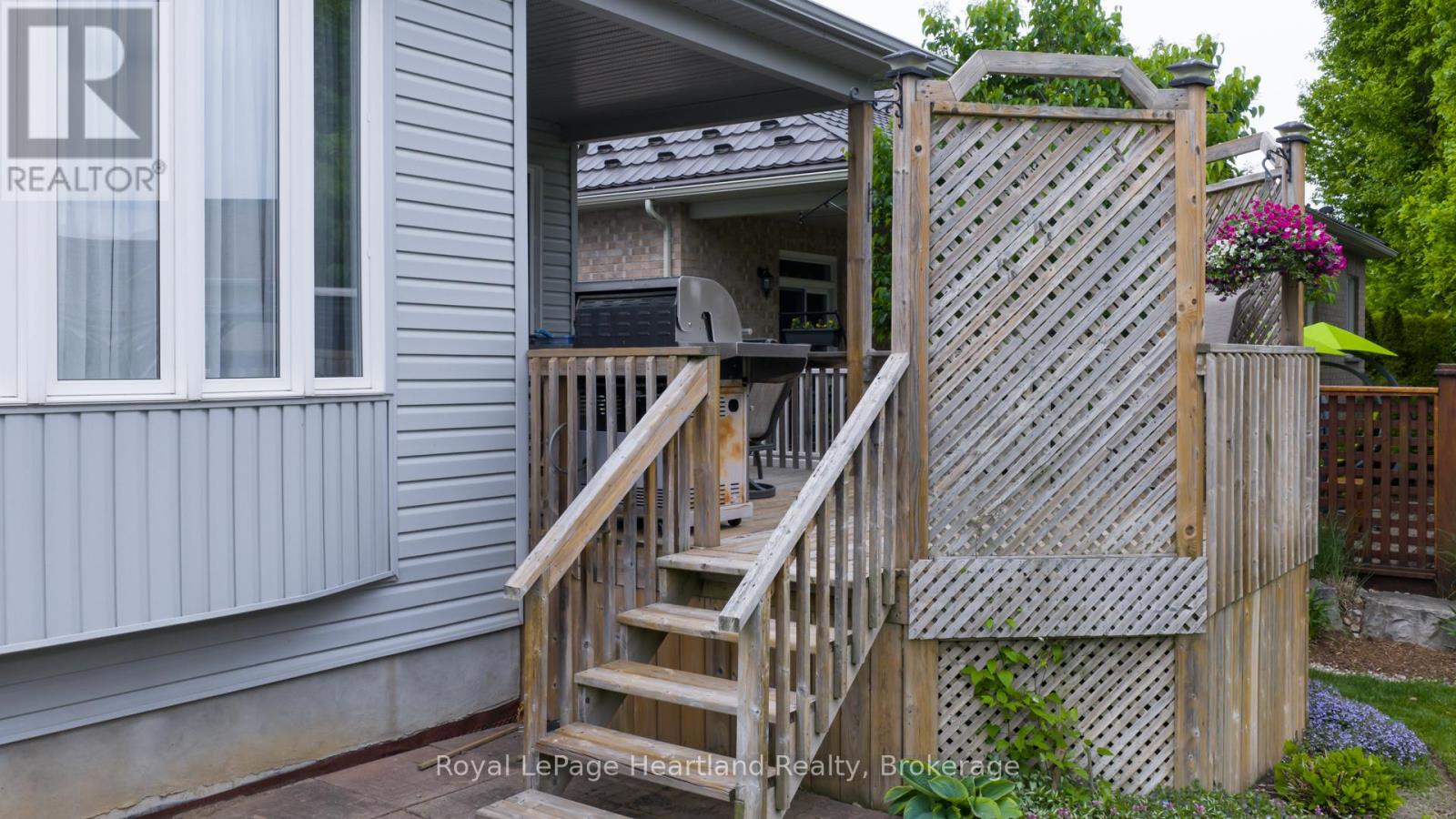 23 Stornoway Crescent, Huron East, Ontario N0K 1W0 - Photo 43 - X12531740